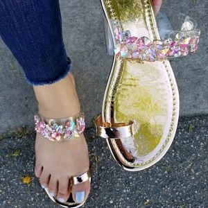 💕Rose gold jeweled Sandals 💕